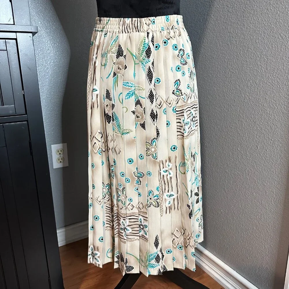 Alfred Dunner Skirt 12 Petite Beige Blue Floral‎ Pleated Elastic Waist Midi Boho